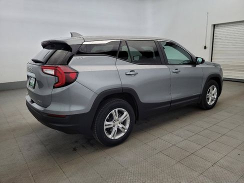 Used 2024 GMC Terrain SLE image 10