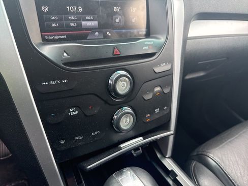 Used 2015 Ford Explorer XLT w/ Equipment Group 202B image 15