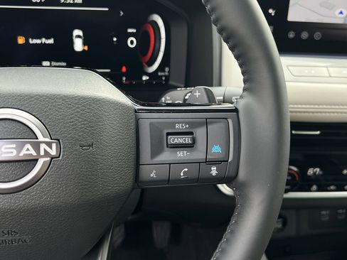 Certified 2025 Nissan Rogue SL AWD/4WD image 10