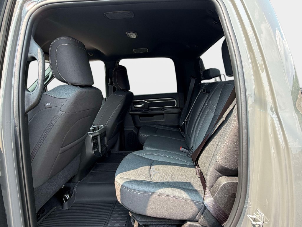 New 2026 RAM 2500 Big Horn AWD/4WD image 16