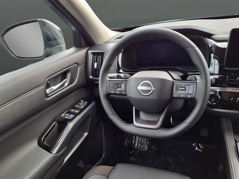 New 2026 Nissan Pathfinder SL w/ Cargo Package AWD/4WD image 28