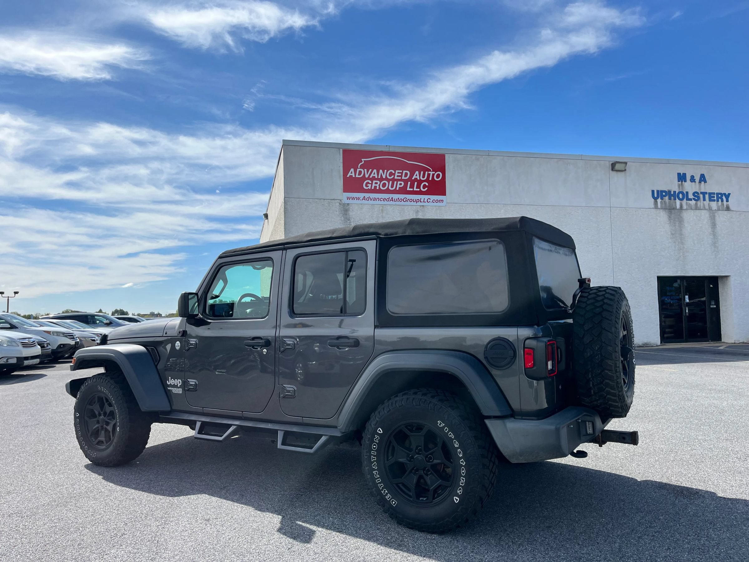 Used 2018 Jeep Wrangler Unlimited Sport S AWD/4WD image 31