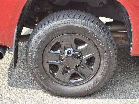 Used 2017 Toyota Tundra SR5 AWD/4WD image 11
