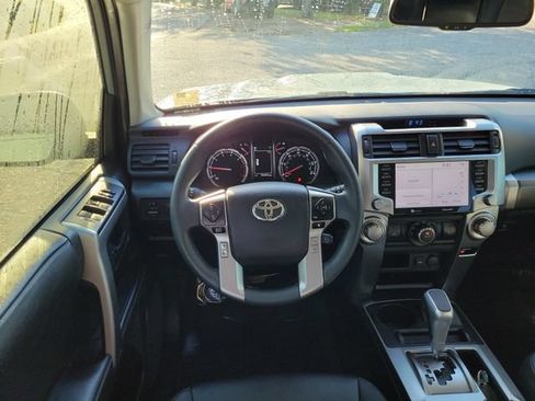 Used 2023 Toyota 4Runner TRD Sport AWD/4WD image 9