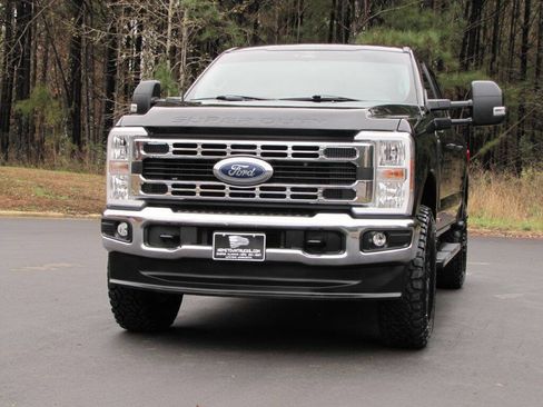 Used 2024 Ford F250 XLT image 9