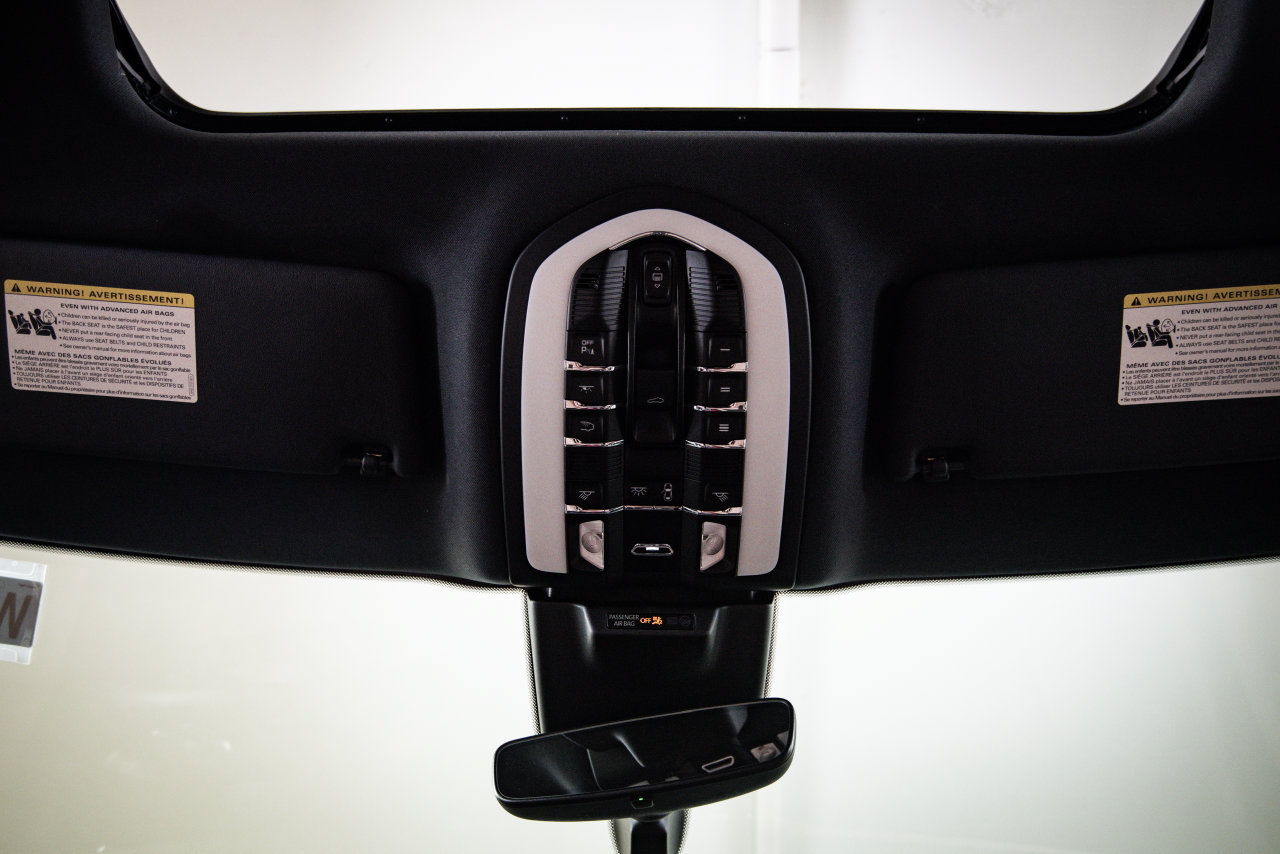 Certified 2026 Porsche Macan AWD/4WD image 20