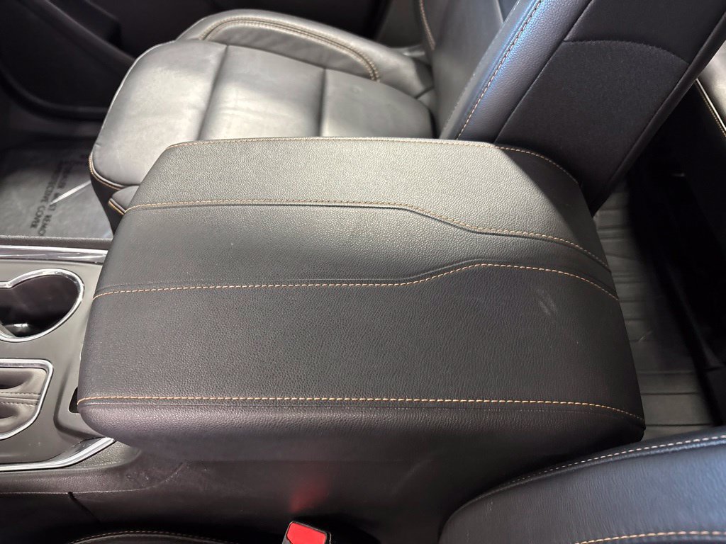 Used 2019 Chevrolet Traverse LT w/ LPO, Floor Liner Package AWD/4WD image 25