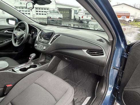 Used 2024 Chevrolet Malibu RS FWD image 12
