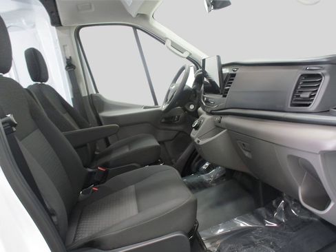 New 2023 Ford E-Transit 148 High Roof image 10