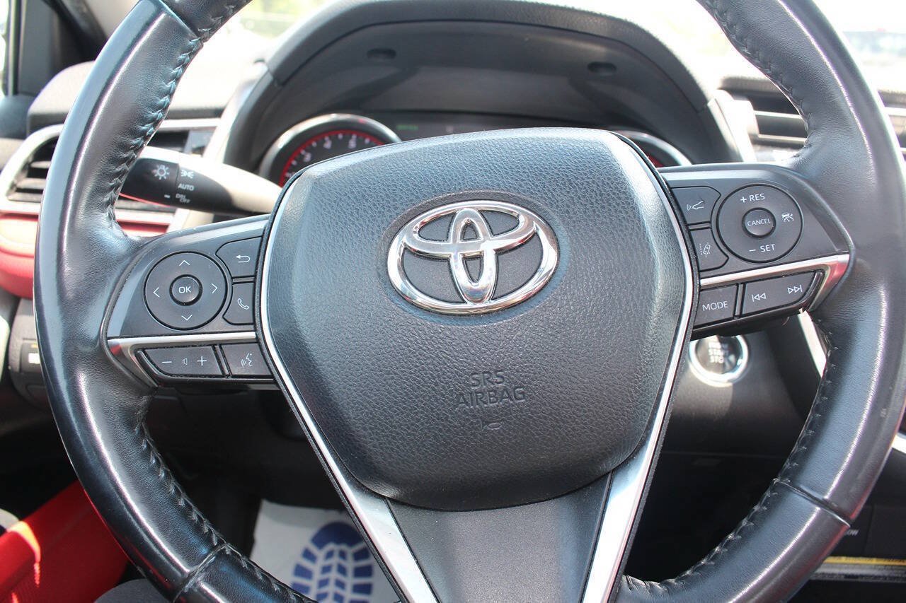 Used 2018 Toyota Camry XSE w/ Driver Assist Package FWD image 10