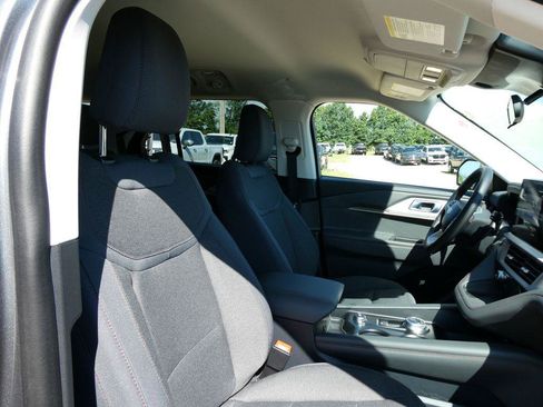 New 2026 Ford Explorer Active AWD/4WD image 11