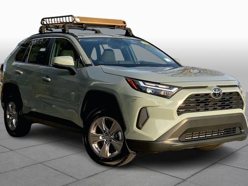 Used 2023 Toyota RAV4 XLE image 3