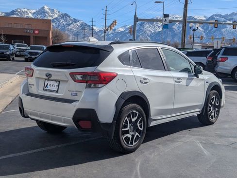 Used 2020 Subaru Crosstrek Hybrid w/ Moonroof Package w/Navigation AWD/4WD image 4