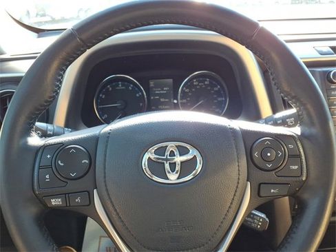 Used 2018 Toyota RAV4 Limited image 25
