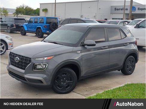 Used 2020 Hyundai Venue SE FWD image 1