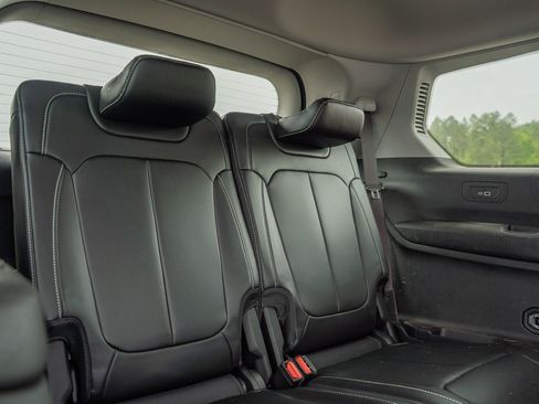 Used 2021 Jeep Grand Cherokee L Limited AWD/4WD image 18