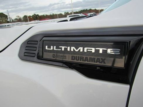 Used 2024 GMC Sierra 2500 Denali Ultimate image 10
