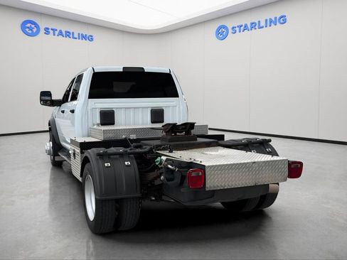 Used 2024 RAM 5500 Tradesman w/ Chrome Appearance Group AWD/4WD image 6