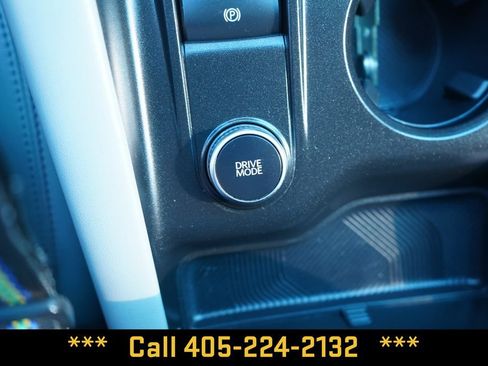 Used 2025 Ford Explorer Active w/ Active Comfort Package RWD image 38