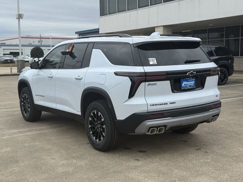 New 2026 Chevrolet Traverse Z71 w/ Enhanced Driving Package image 14