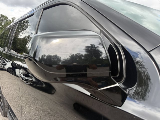 Used 2023 Chevrolet Suburban RST AWD/4WD image 11