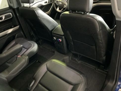 Used 2022 Ford Explorer XLT w/ Equipment Group 202A AWD/4WD image 34