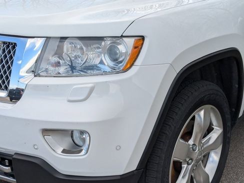 Used 2013 Jeep Grand Cherokee Overland Summit image 10