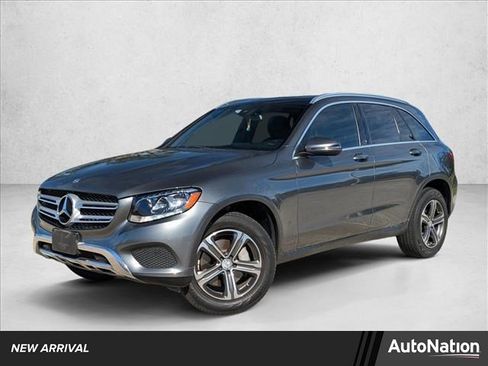 Used 2017 Mercedes-Benz GLC 300 4MATIC image 1