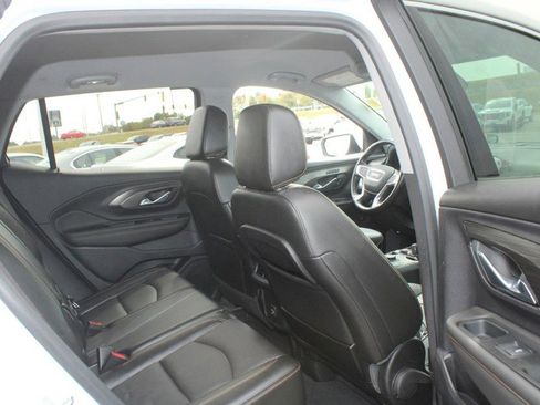 Used 2021 GMC Terrain SLT image 13