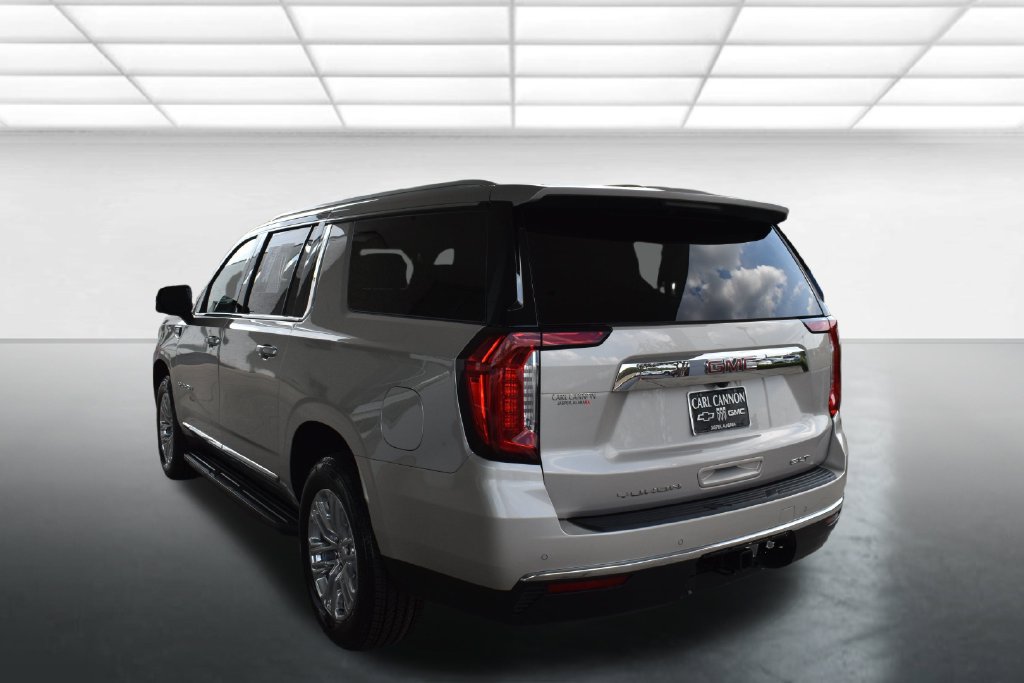 Used 2023 GMC Yukon XL SLT w/ SLT Premium Package RWD image 9