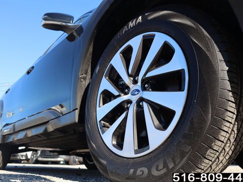 Used 2025 Subaru Outback Premium w/ Popular Package #1 image 9