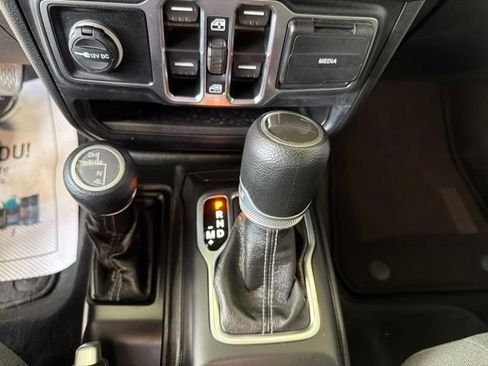 Used 2024 Jeep Wrangler Unlimited Sport AWD/4WD image 19