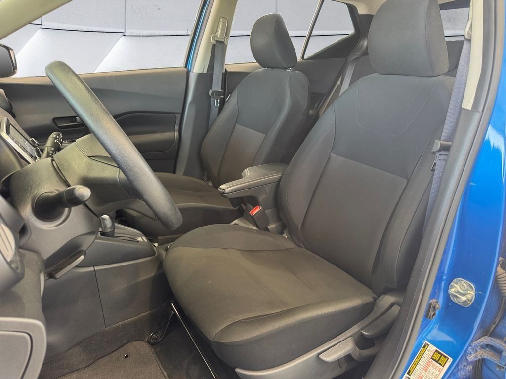 Used 2025 Nissan Kicks Play S FWD image 8