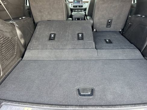 Used 2024 Chevrolet Tahoe Premier image 16