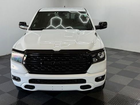 Used 2024 RAM 1500 4x4 Crew Cab image 4