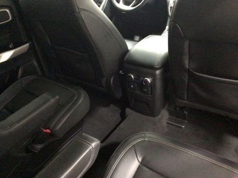 Used 2022 Ford Explorer XLT w/ Equipment Group 202A image 28