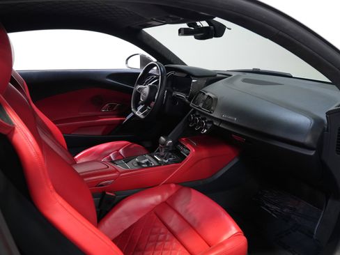Used 2018 Audi R8 V10 plus image 31