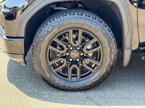 Certified 2025 GMC Sierra 1500 Elevation AWD/4WD image 16