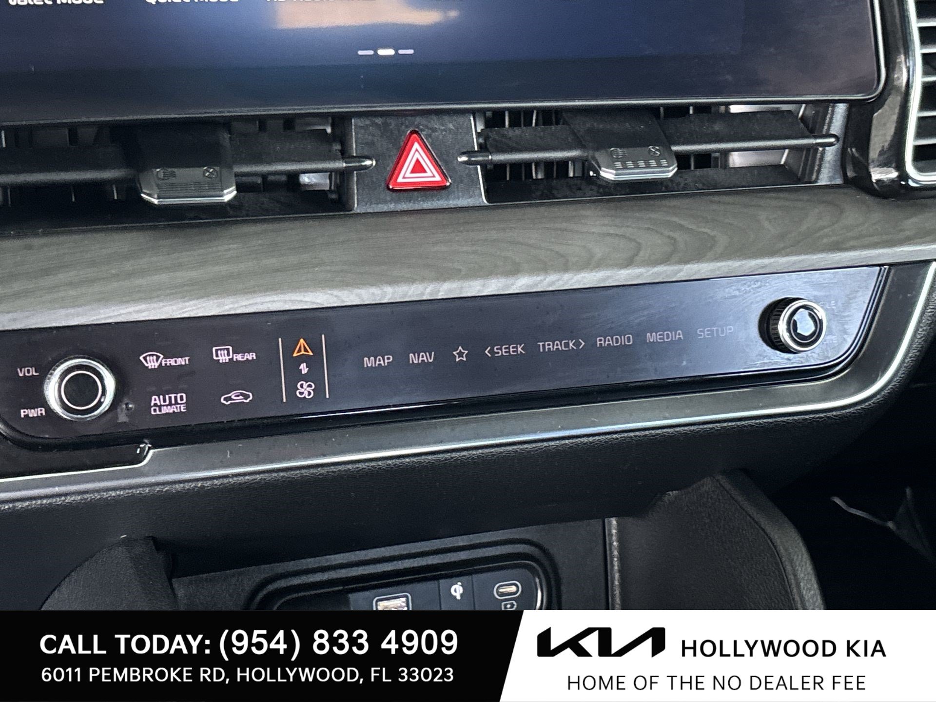 Used 2024 Kia Sportage X-Pro Prestige AWD/4WD image 16