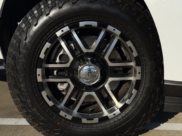Used 2022 Ford Expedition Max Limited RWD image 9