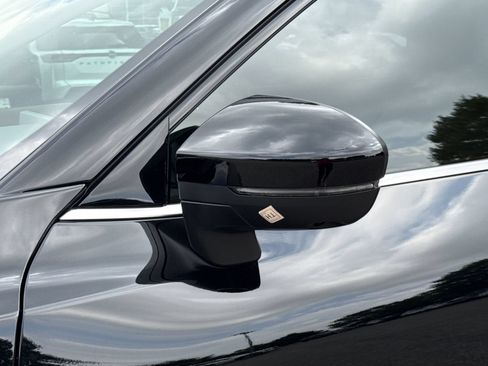 New 2026 Nissan Pathfinder Platinum FWD image 30