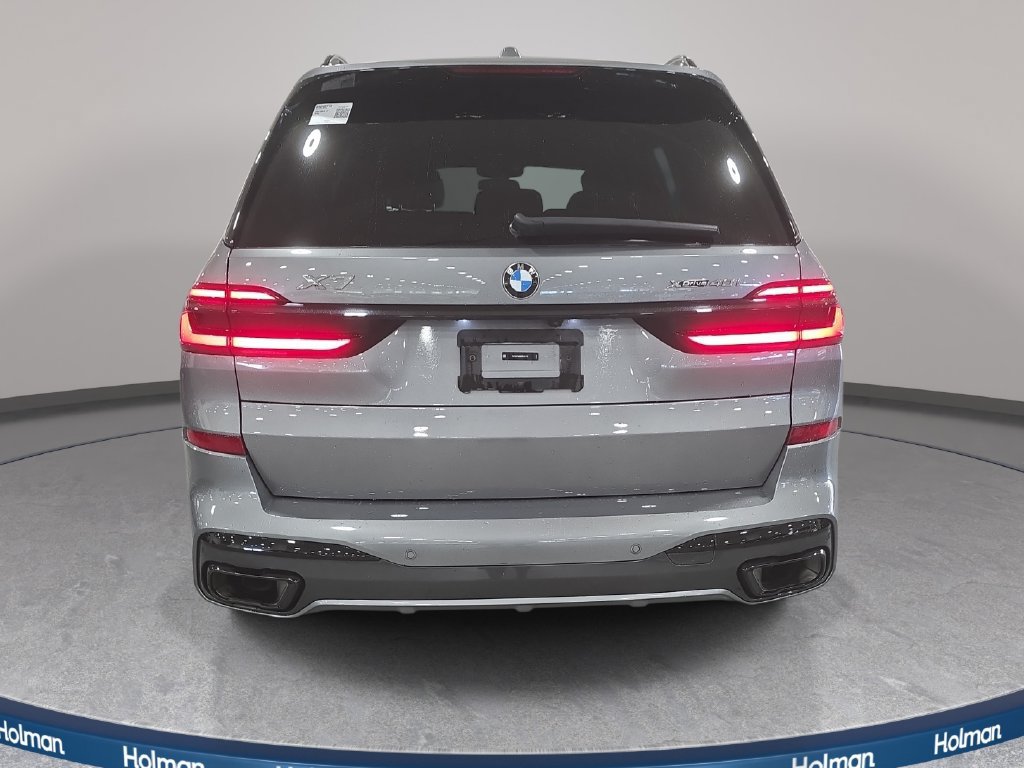 Used 2024 BMW X7 xDrive40i w/ M Sport Package AWD/4WD image 6