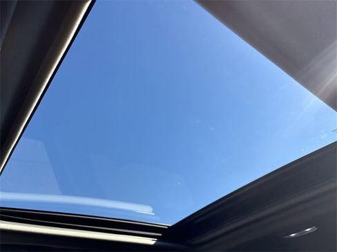 Used 2023 Subaru Forester Premium image 16