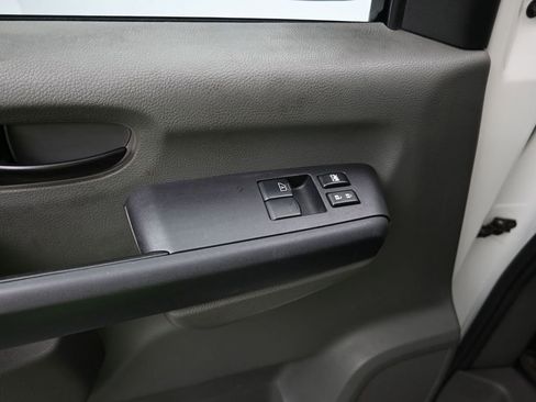 Used 2021 Nissan NV 2500 S RWD image 11