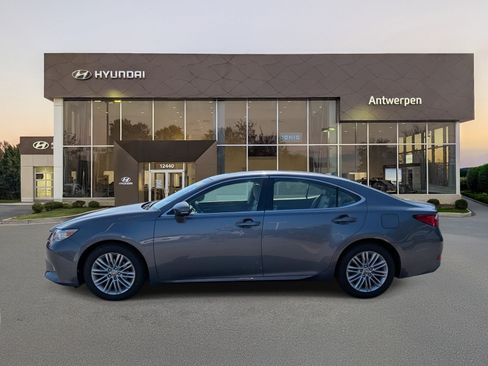 Used 2014 Lexus ES 350 w/ Luxury Package FWD image 6