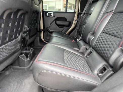 Used 2022 Jeep Gladiator Rubicon w/ LED Lighting Group AWD/4WD image 29
