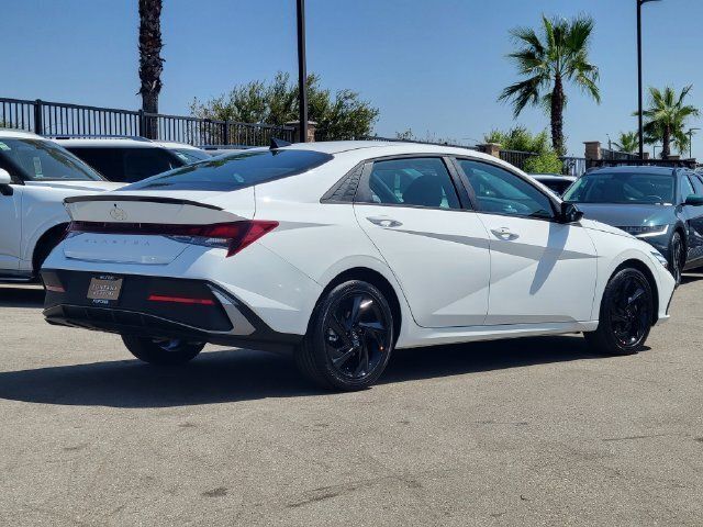 New 2026 Hyundai Elantra SEL Sport FWD image 4