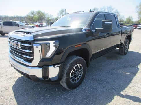 New 2026 GMC Sierra 2500 SLE w/ SLE Value Package; AWD/4WD image 11