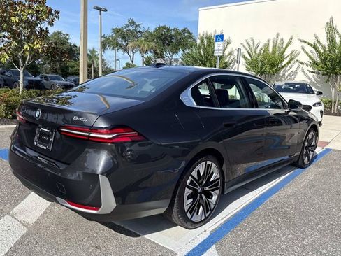 Used 2025 BMW 530i RWD image 3