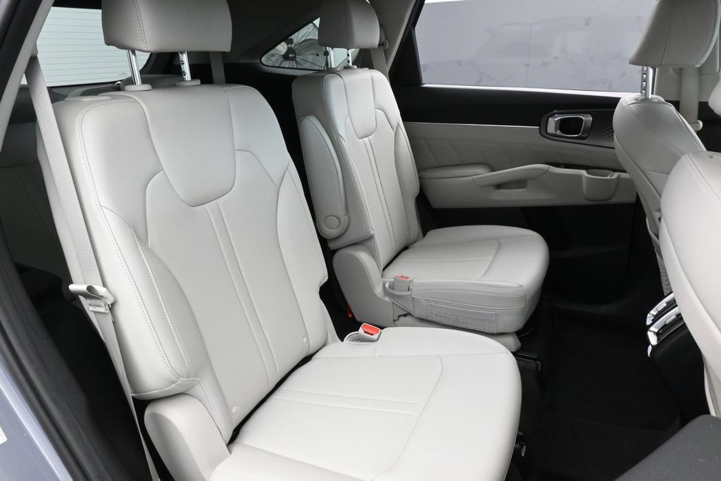 Used 2023 Kia Sorento SX FWD image 48